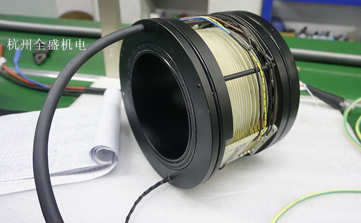 維護導電環(huán)需要了解滑環(huán)刷絲的內(nèi)部結(jié)構(gòu)